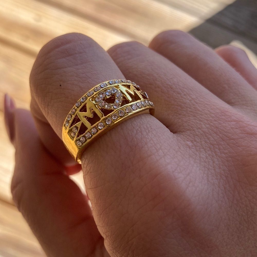 Mom Ring In Gold